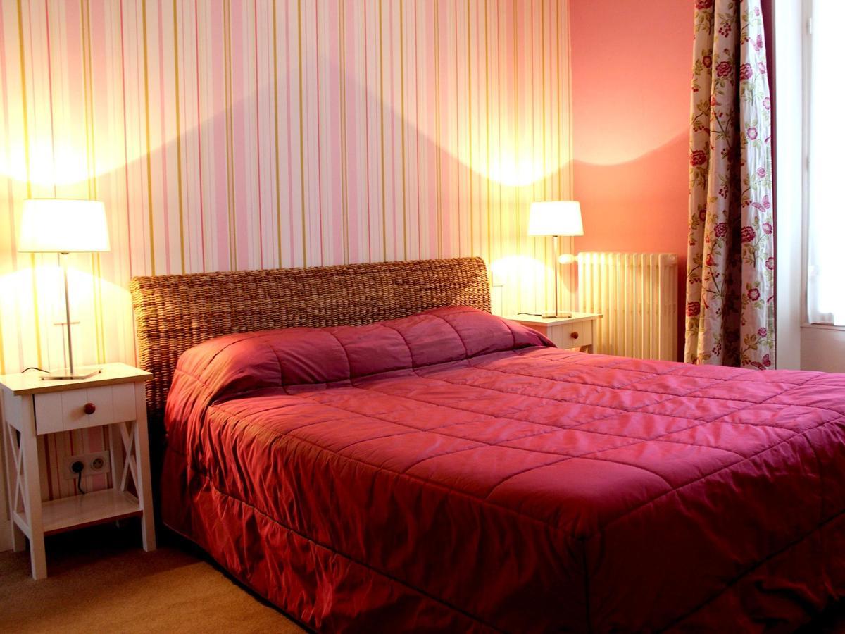 Hotel Les Aubepines Illiers-Combray エクステリア 写真