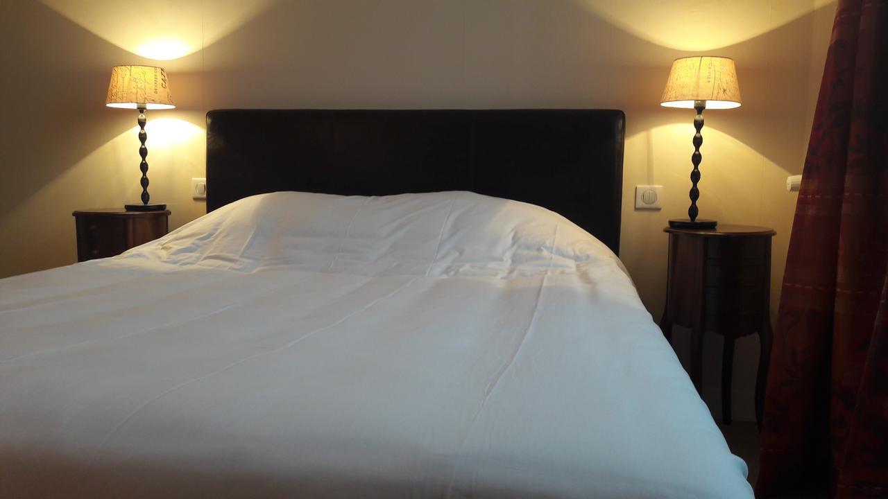 Hotel Les Aubepines Illiers-Combray エクステリア 写真