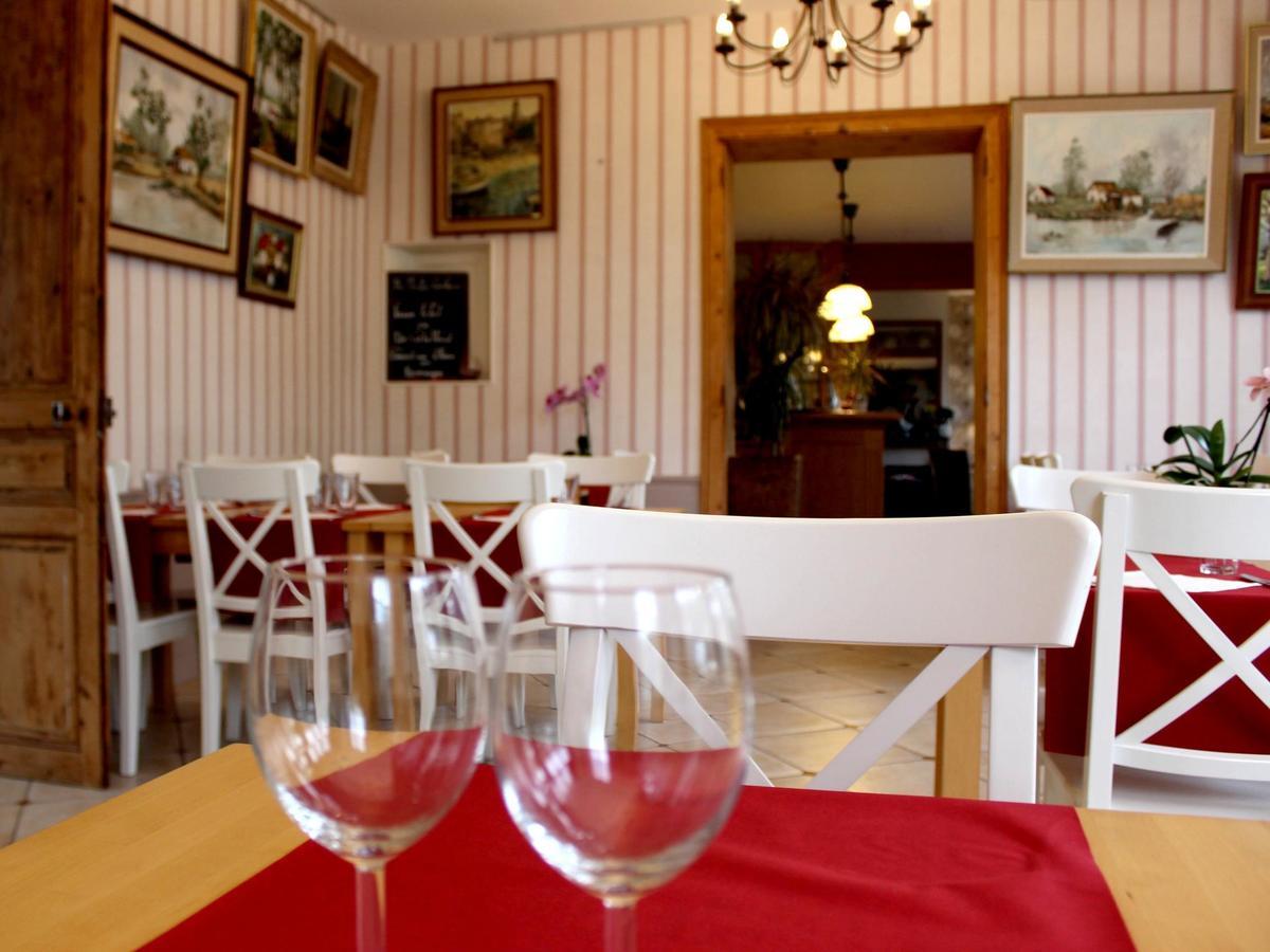 Hotel Les Aubepines Illiers-Combray エクステリア 写真